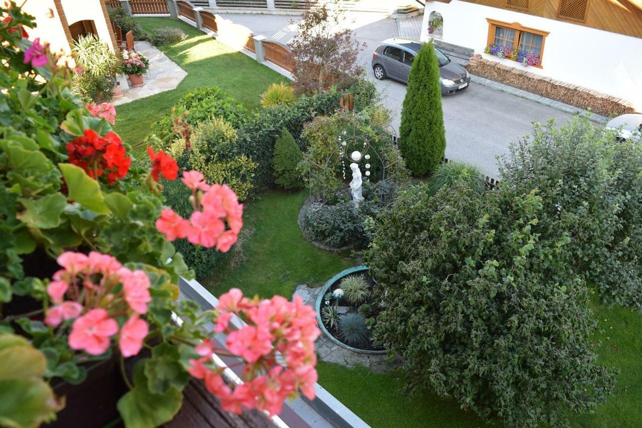 Ferienwohnung Hofer Rangersdorf エクステリア 写真